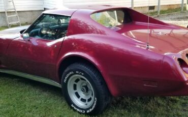 Chevrolet-Corvette-1977-Red-2