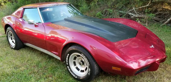 Chevrolet-Corvette-1977-Red