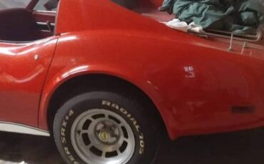 Chevrolet-Corvette-1977-Red-3
