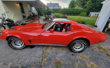 Chevrolet-Corvette-1977-Red-4