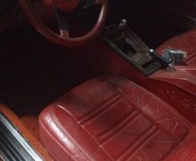 Chevrolet-Corvette-1977-Red-5