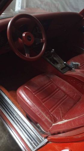 Chevrolet-Corvette-1977-Red-5