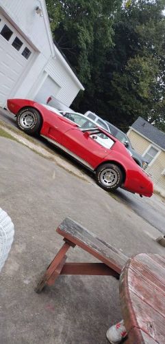 Chevrolet-Corvette-1977-Red-6