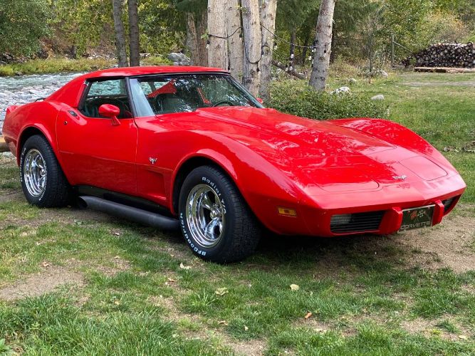 Chevrolet-Corvette-1977-Red-9