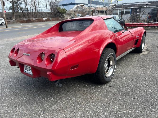 Chevrolet-Corvette-1977-Red-9