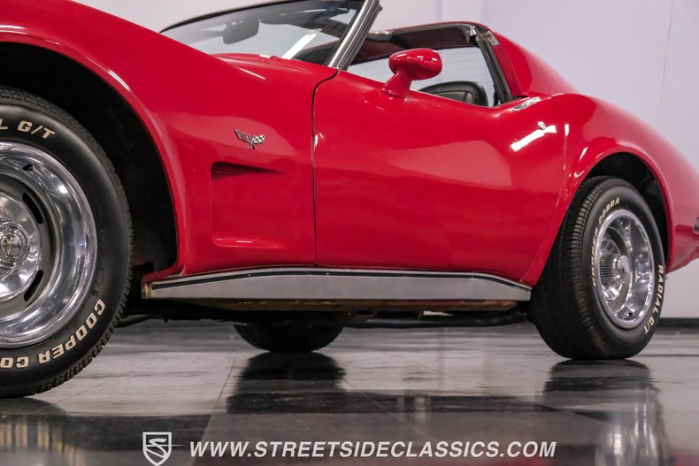 Chevrolet-Corvette-1977-Red-Black-24
