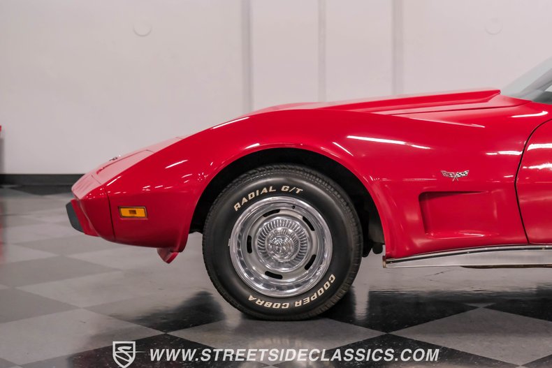 Chevrolet-Corvette-1977-Red-Black-25
