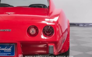 Chevrolet-Corvette-1977-Red-Black-28