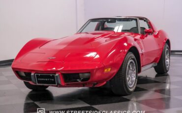 Chevrolet-Corvette-1977-Red-Black-3