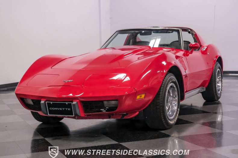 Chevrolet-Corvette-1977-Red-Black-3