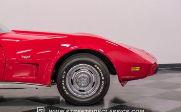 Chevrolet-Corvette-1977-Red-Black-31