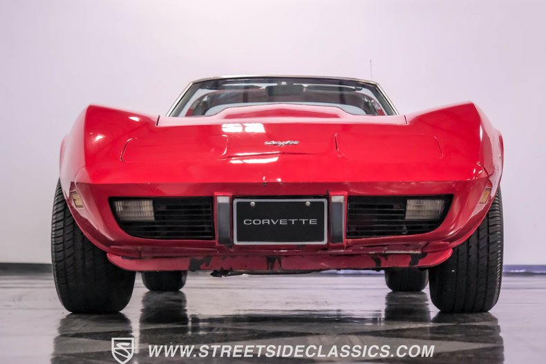 Chevrolet-Corvette-1977-Red-Black-32