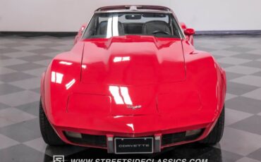 Chevrolet-Corvette-1977-Red-Black-34