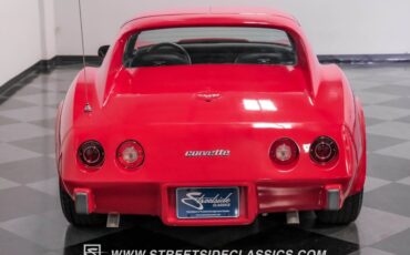 Chevrolet-Corvette-1977-Red-Black-35