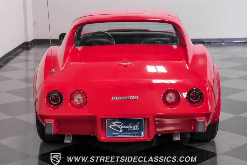 Chevrolet-Corvette-1977-Red-Black-35