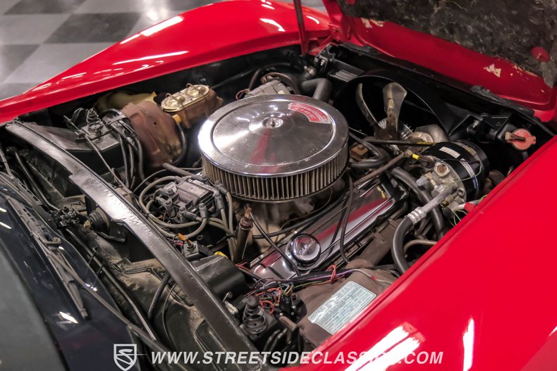 Chevrolet-Corvette-1977-Red-Black-38