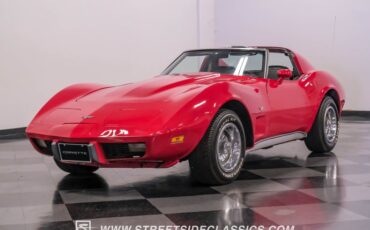 Chevrolet-Corvette-1977-Red-Black-4