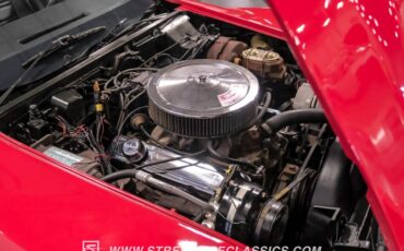 Chevrolet-Corvette-1977-Red-Black-40