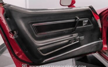 Chevrolet-Corvette-1977-Red-Black-45