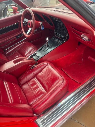Chevrolet-Corvette-1977-Red-Red-10