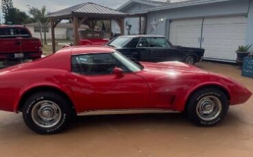 Chevrolet-Corvette-1977-Red-Red-2
