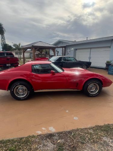Chevrolet-Corvette-1977-Red-Red-2
