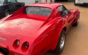 Chevrolet-Corvette-1977-Red-Red