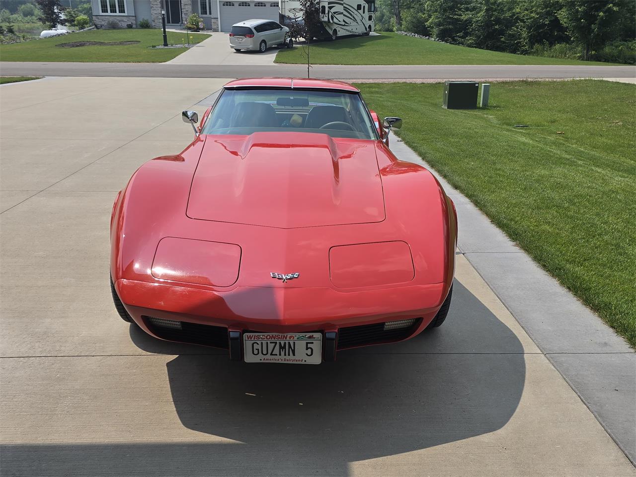 Chevrolet-Corvette-1977-Red-Tan