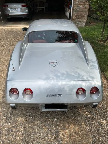 Chevrolet-Corvette-1977-Silver-1
