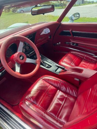Chevrolet-Corvette-1977-Silver-Gray-Red-Leather-13