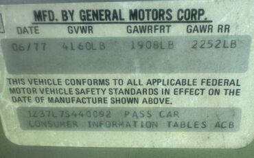 Chevrolet-Corvette-1977-Silver-Gray-Red-Leather