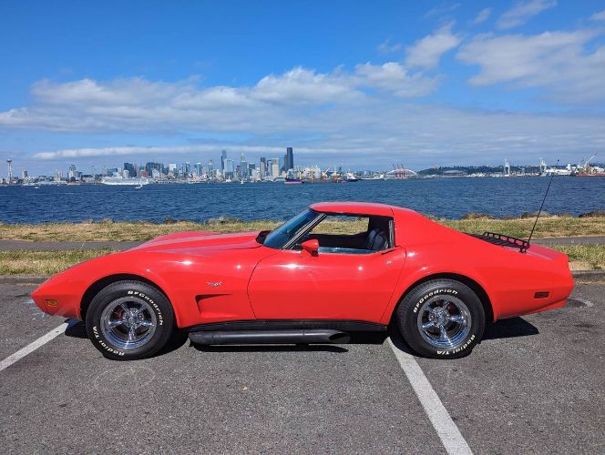 Chevrolet-Corvette-1977-Viper-Red