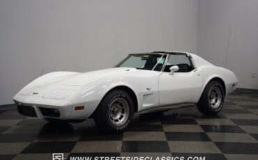 Chevrolet-Corvette-1977-White-Black-22
