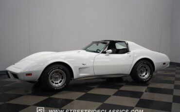 Chevrolet-Corvette-1977-White-Black-23