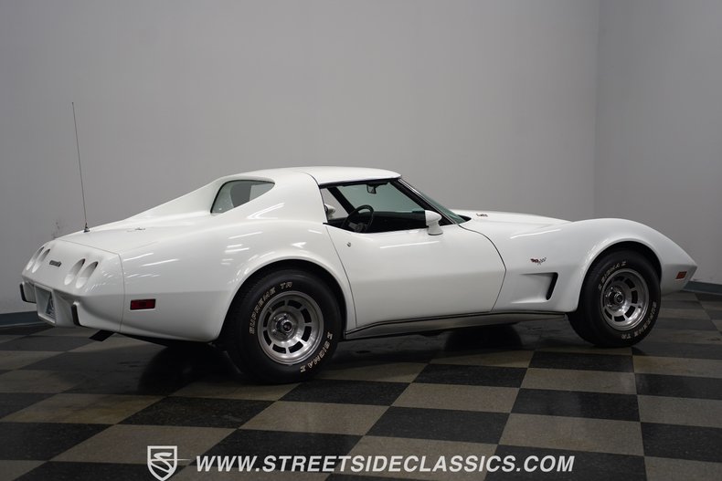 Chevrolet-Corvette-1977-White-Black-31