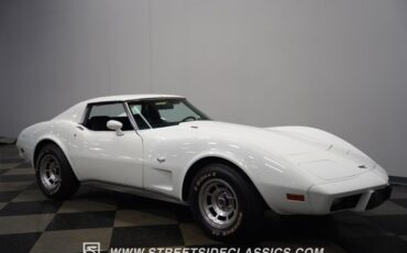 Chevrolet-Corvette-1977-White-Black-33