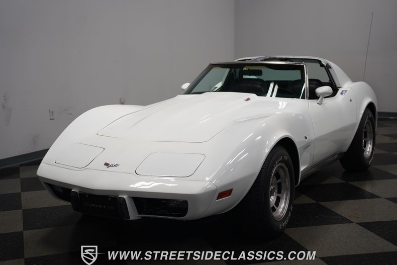 Chevrolet-Corvette-1977-White-Black-36