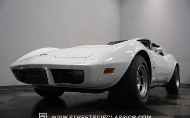 Chevrolet-Corvette-1977-White-Black-39