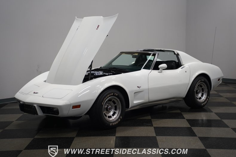 Chevrolet-Corvette-1977-White-Black-6