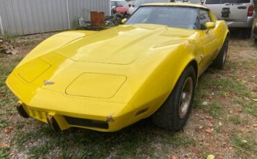 Chevrolet-Corvette-1977-Yellow-14