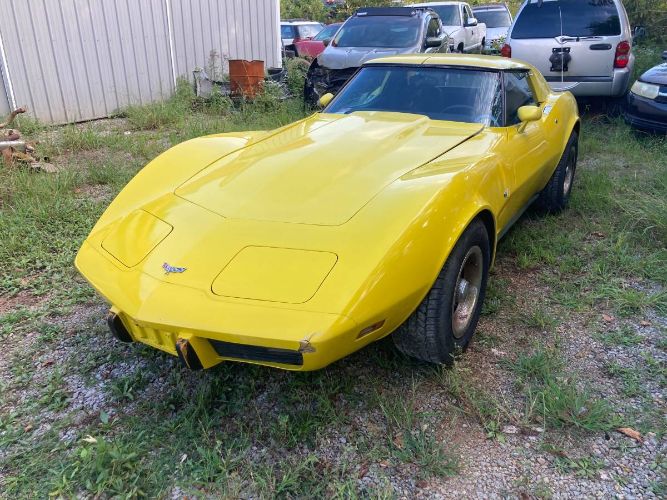 Chevrolet-Corvette-1977-Yellow-2