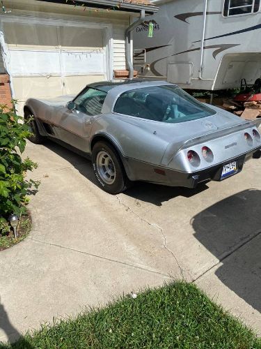 Chevrolet-Corvette-1978-3