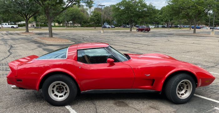 Chevrolet-Corvette-1978-4