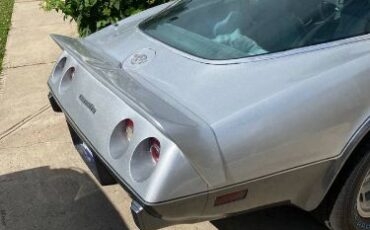 Chevrolet-Corvette-1978-5