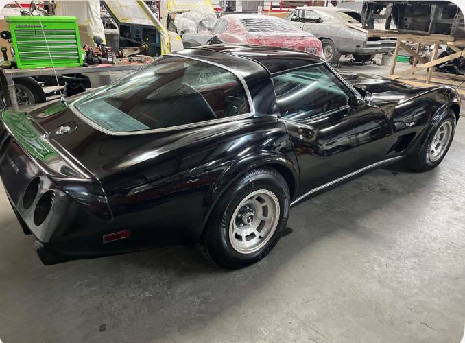 Chevrolet-Corvette-1978-Black-8