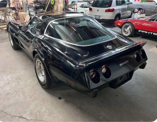 Chevrolet-Corvette-1978-Black-9