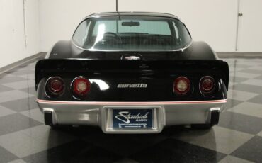 Chevrolet-Corvette-1978-Black-Black-17