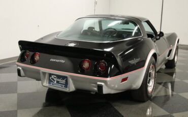 Chevrolet-Corvette-1978-Black-Black-18