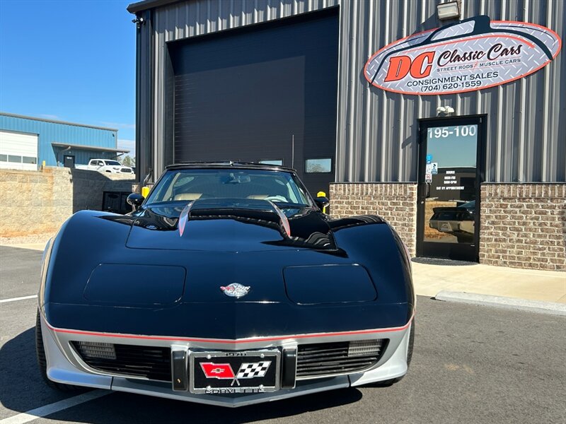 Chevrolet-Corvette-1978-Black-Black-2
