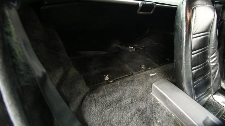 Chevrolet-Corvette-1978-Black-Black-2